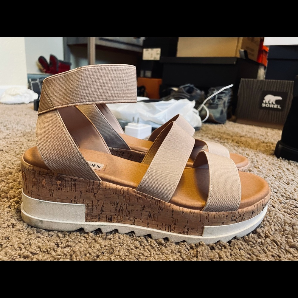 COPY - Steve Madden flat sandals